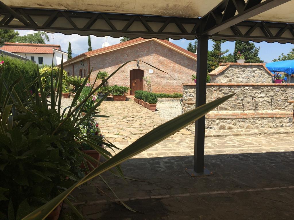 Societa Agricola Mg Florplant Villa Francavilla Marittima Exteriör bild